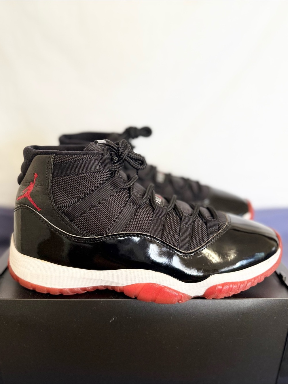AUTHENTIC Jordan 11 Retro Bred size 9 378037-061 2019 PRE-OWNED